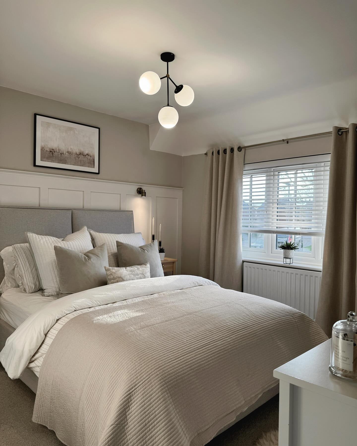 4. Moonlit Waves Bedding with Geometric Wall Accents