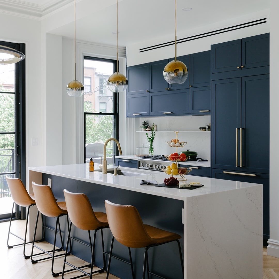 16. Twilight Blue Serenity: a Kitchen with a Moonlit Sky Veneer