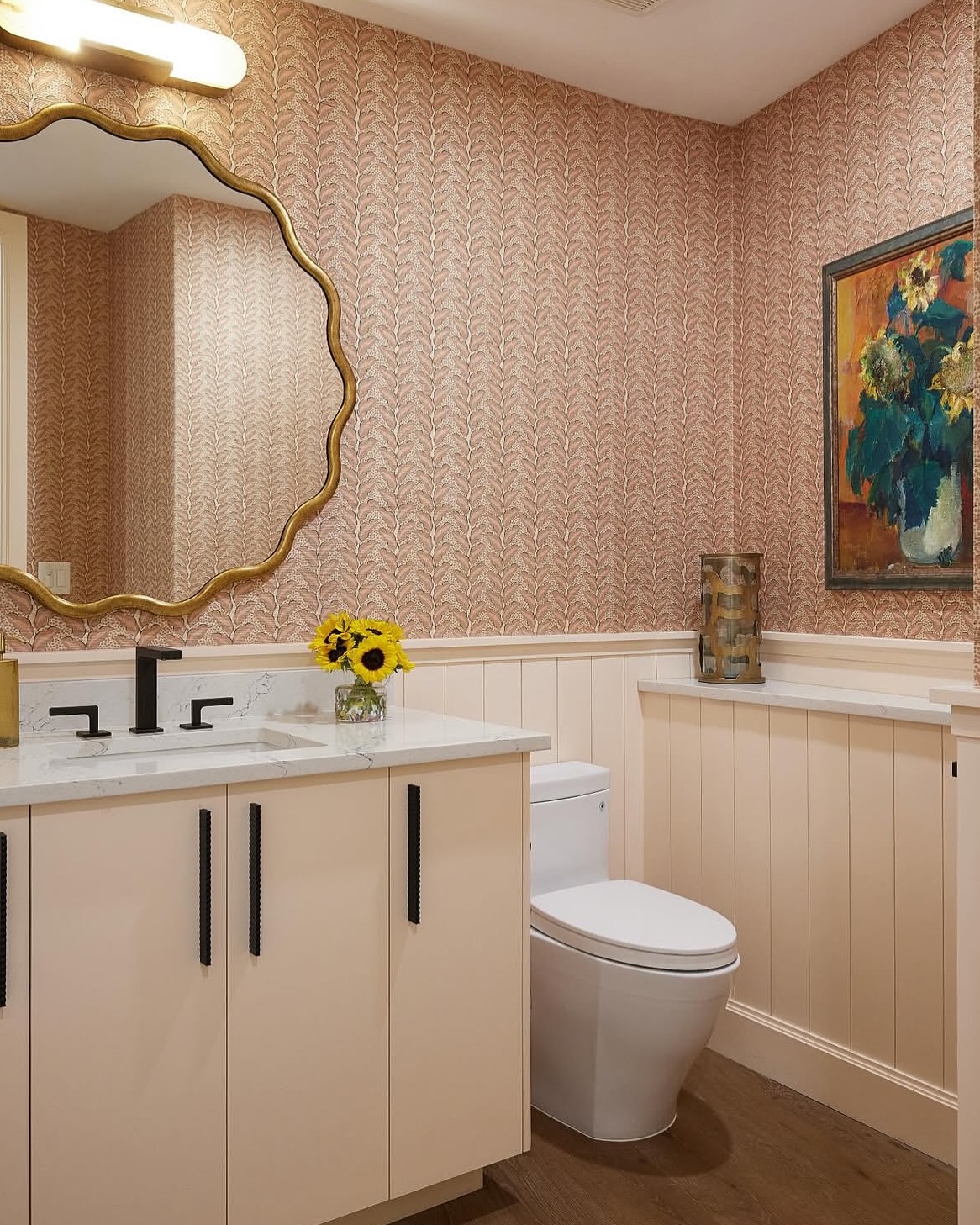 12. Tropical Oasis In the Bathroom: Palm Fronds and Hibiscus Delight