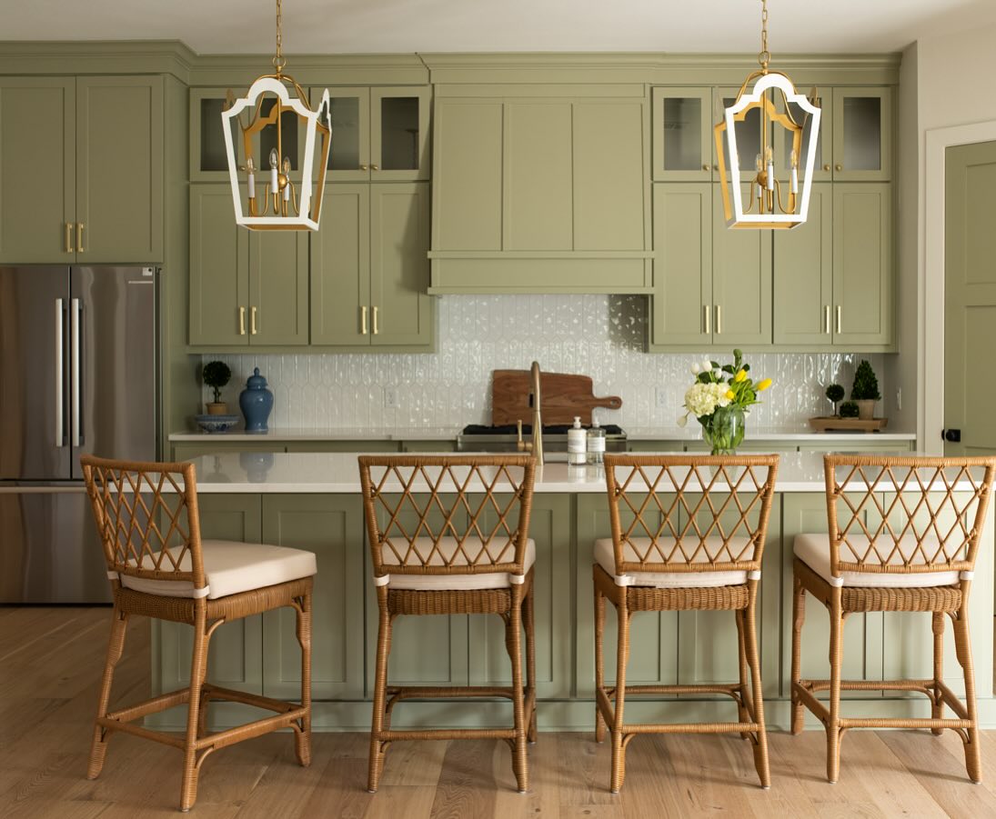 25. Verdant Waves and Wooden Whispers: the Unique Fusion Of Green and Oak In Kitchen Design