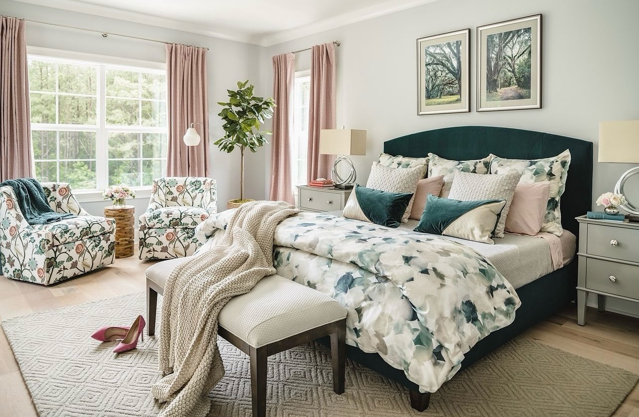 11. a Canopy Of Dreams with Hanging Floral Chandelier and Soft Lavender Accents