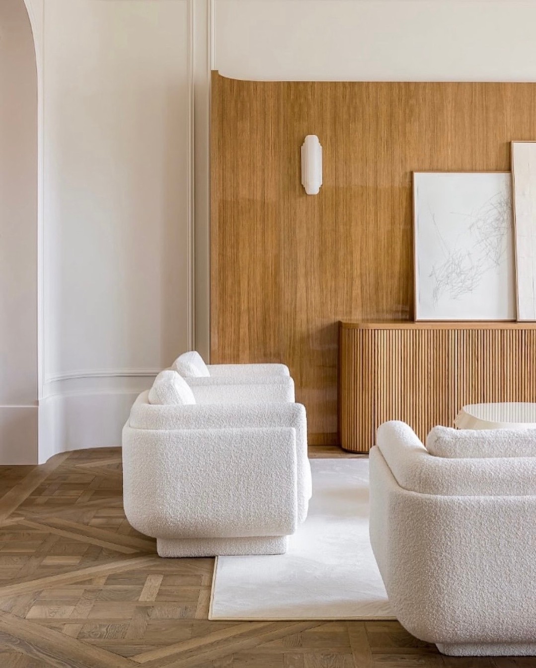 39. Floating Shelves and Geometric Patterns: a Minimalist Haven with a Twist