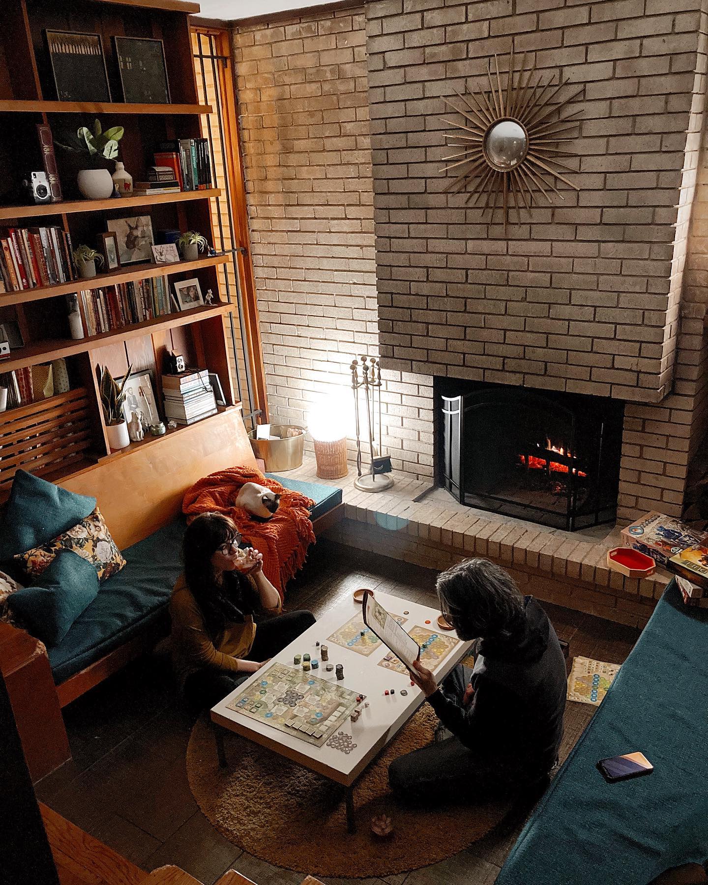 5. Mid-century Geometry: Hexagonal Tiles and Floating Mantel Fusion