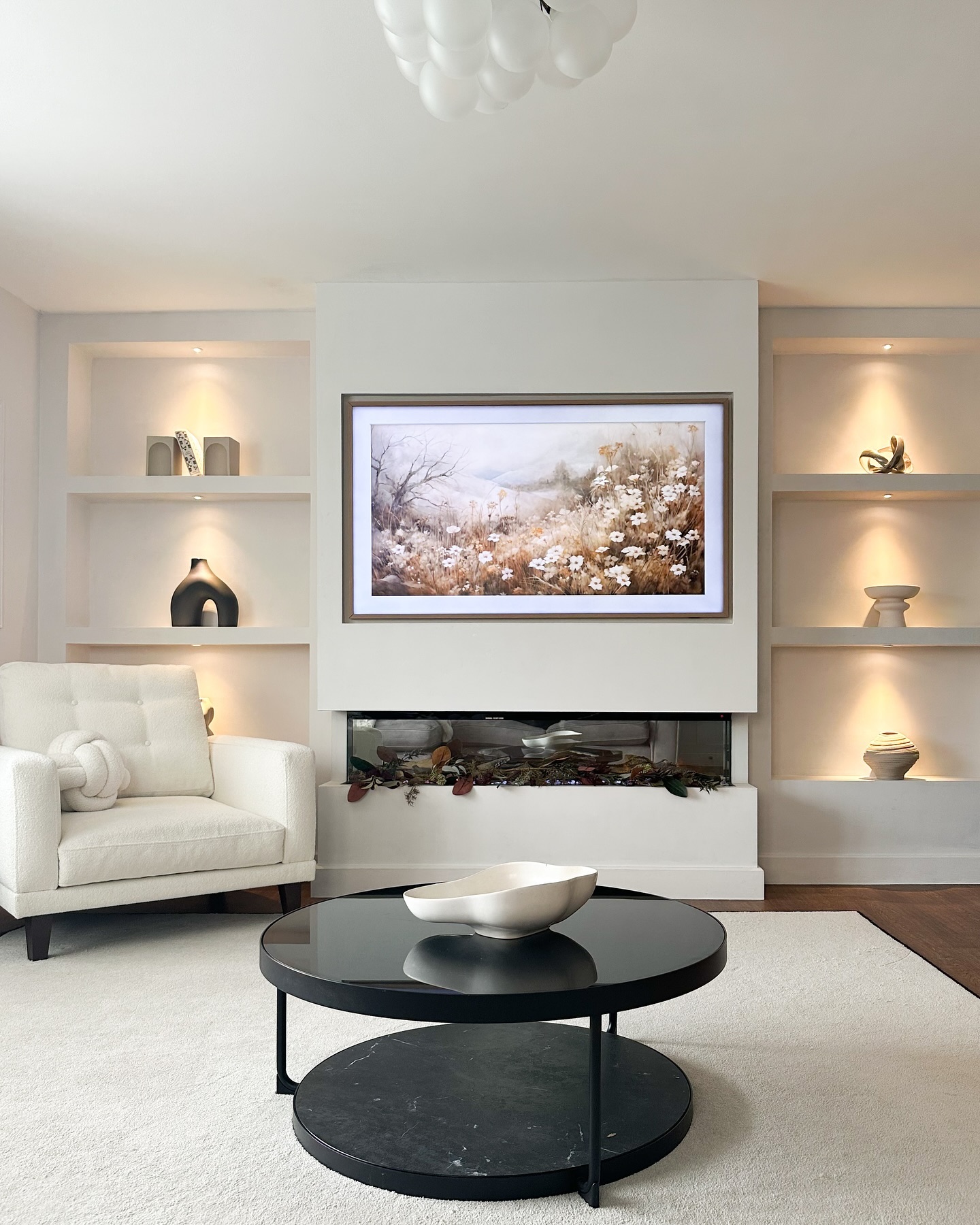 30. the Fusion Of Geometric Patterns and Vibrant Teal Accents In a Sunlit Living Space