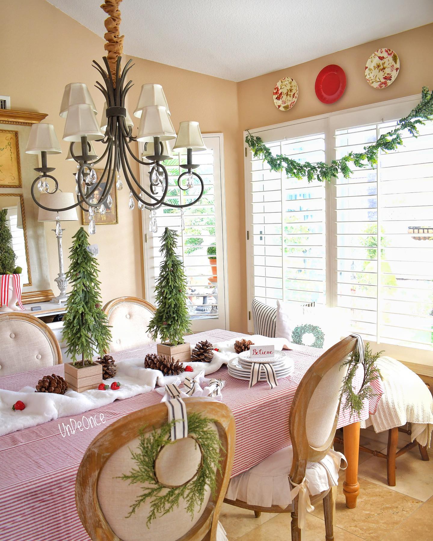 3. Crimson Ribbons and Gilded Pinecones: a Festive Tabletop Symphony